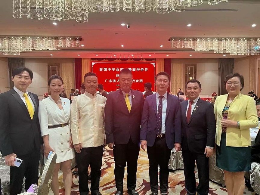 泰国中华总商会暨泰国华侨界热烈欢迎广东省政府代表团访问3.jpg