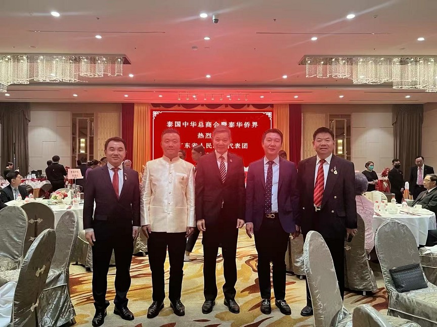 泰国中华总商会暨泰国华侨界热烈欢迎广东省政府代表团访问5.jpg