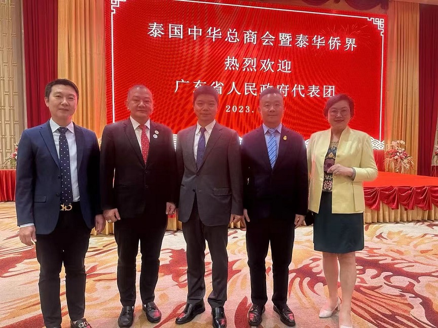 泰国中华总商会暨泰国华侨界热烈欢迎广东省政府代表团访问6.jpg
