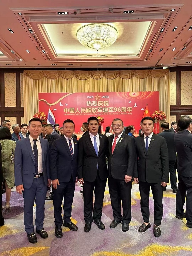 泰国曼谷举办庆祝中国人民解放军建军96周年活动，泰国阳光电商园董事长刘吉辉受邀出席2.jpg
