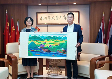 泰国阳光电商园董事长刘吉辉热情接待广东省惠州市政协副主席黄晓霞一行
