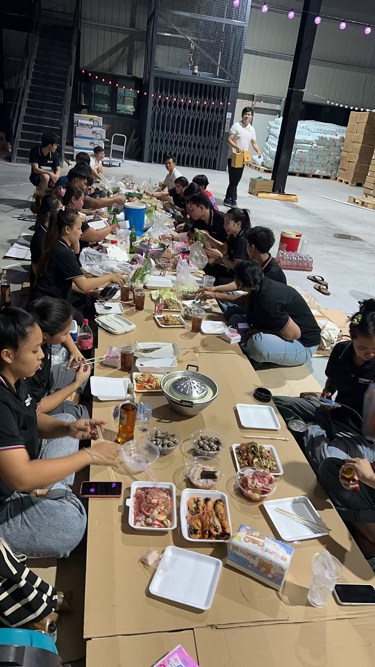 阳光德义泰国秒发-阳光电商园团队举办2024年尾牙庆典，共庆佳节，共谋发展5.jpg